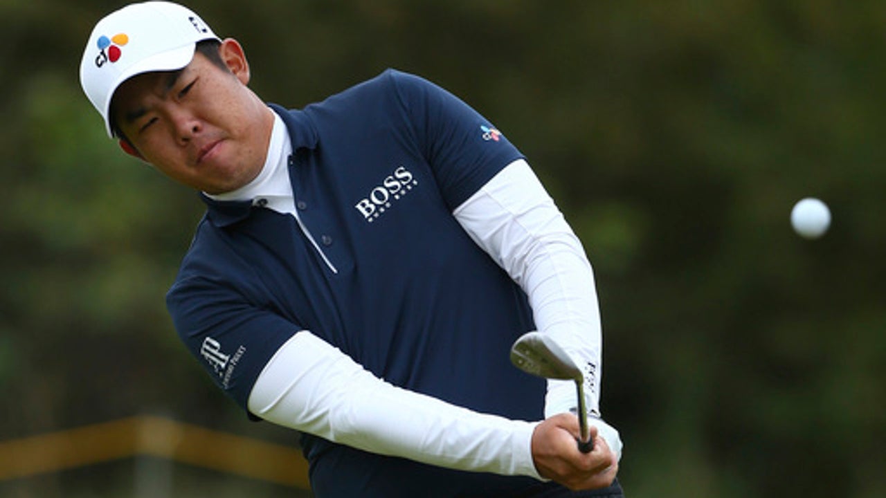 The Latest: Kuchar posts career-best in major to share lead